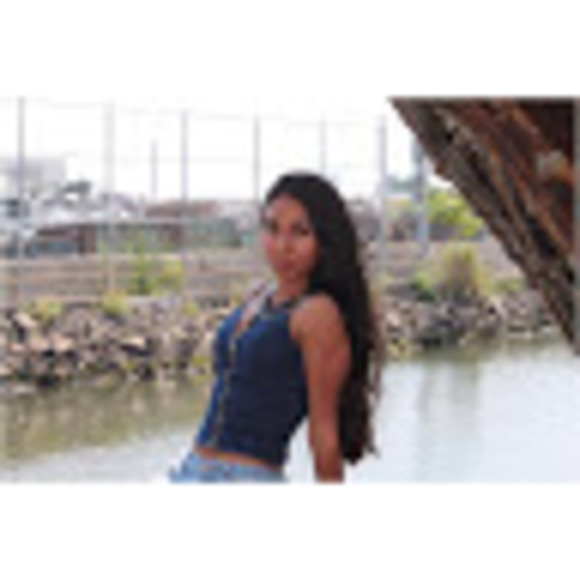 Meet your Posher, Bianca - Picture 1 of 1